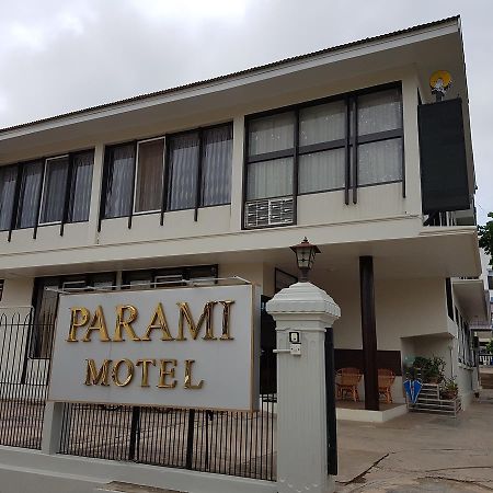 Parami Motel カロー エクステリア 写真