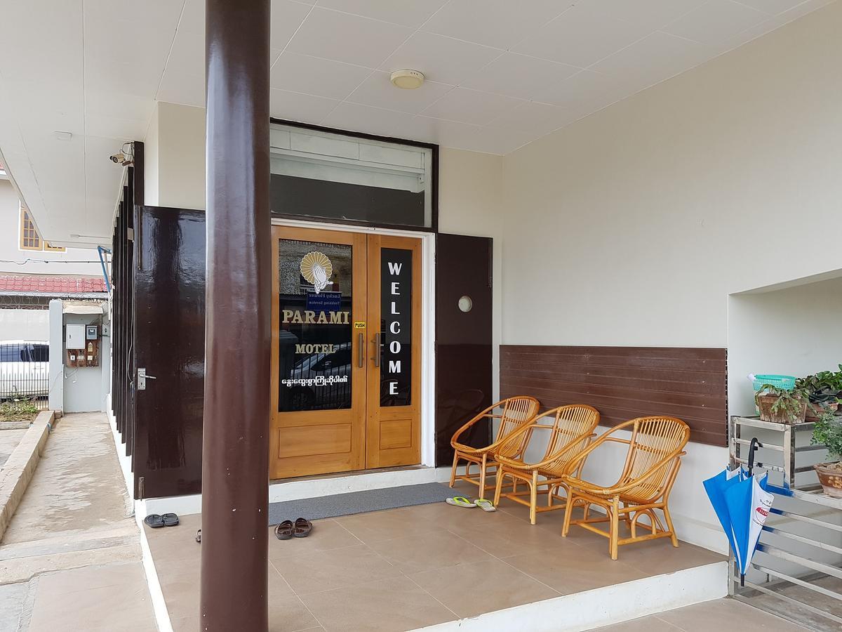 Parami Motel カロー エクステリア 写真