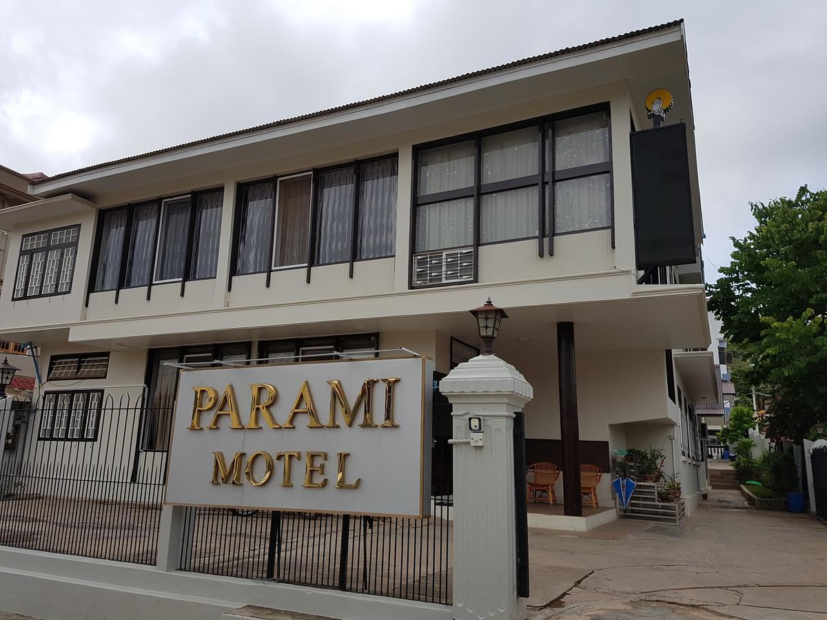 Parami Motel カロー エクステリア 写真