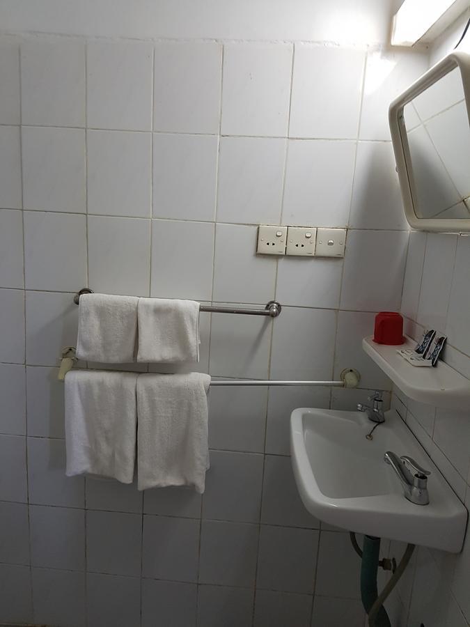 Parami Motel カロー エクステリア 写真